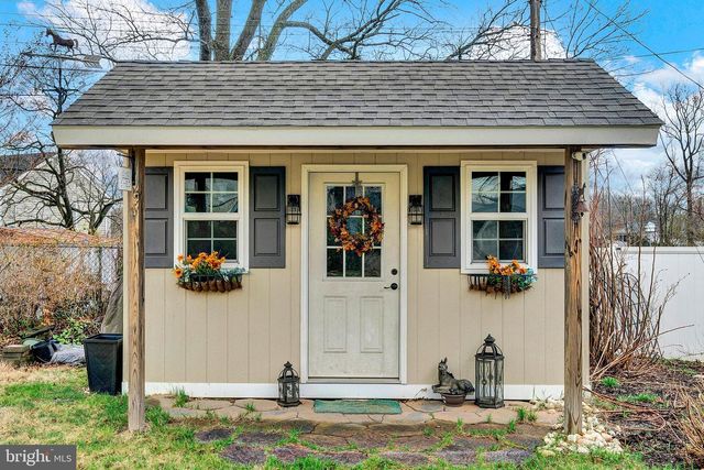 6 UNITY TURN, Levittown, PA 19056