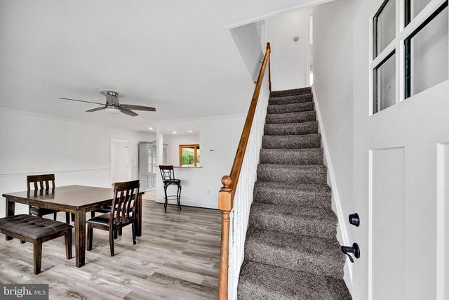 6 UNITY TURN, Levittown, PA 19056