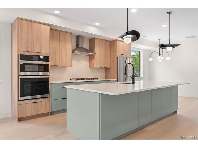 2135 S Sherman St, Denver, CO 80210