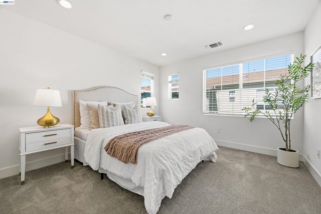 37660 Cape Cod Rd, Newark, CA 94560