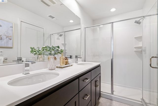 37660 Cape Cod Rd, Newark, CA 94560