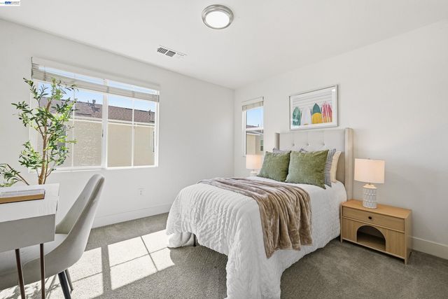 37660 Cape Cod Rd, Newark, CA 94560