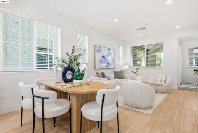37660 Cape Cod Rd, Newark, CA 94560