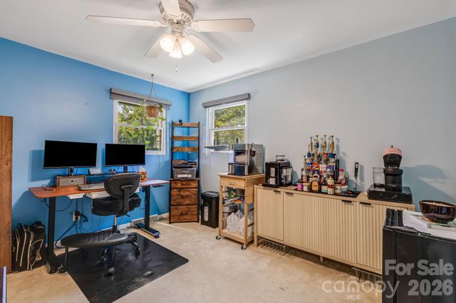 376 School Road E, Asheville, NC 28803