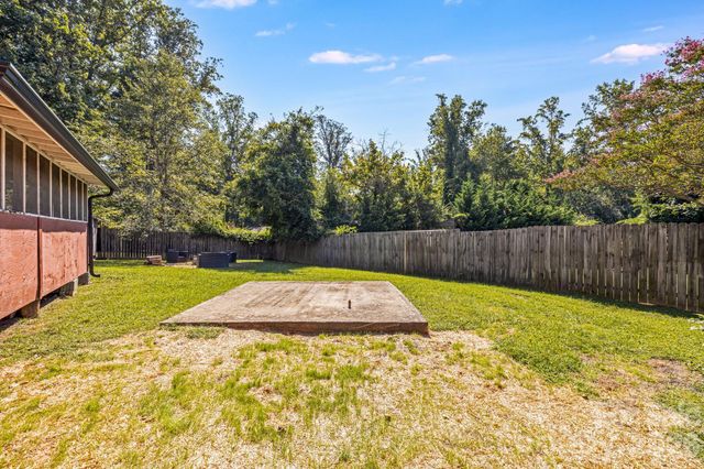 376 School Road E, Asheville, NC 28803