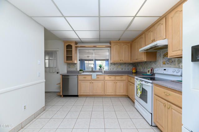 28129 Village 28, Camarillo, CA 93012