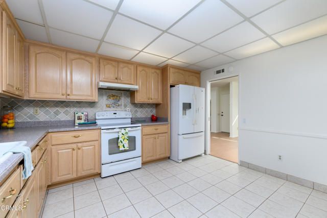 28129 Village 28, Camarillo, CA 93012