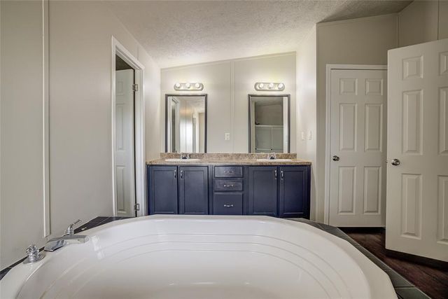 13040 TNT Court Court, Blanchard, OK 73010