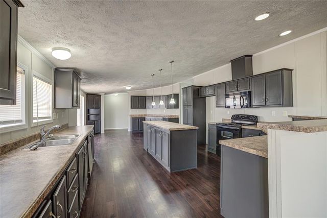 13040 TNT Court Court, Blanchard, OK 73010