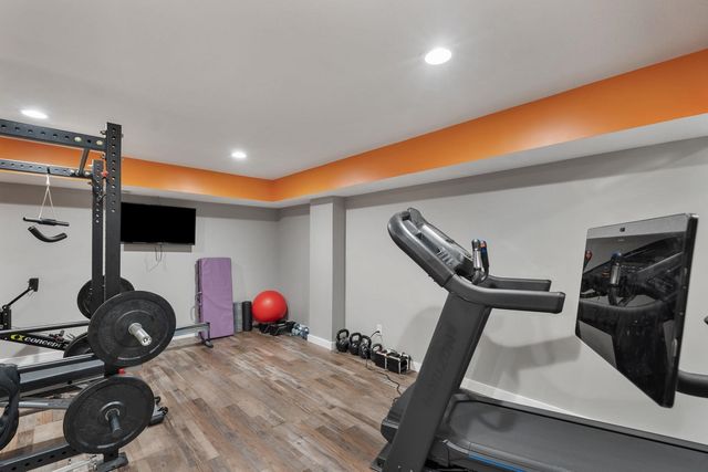 18 Nicholas Court, Eldridge, IA 52748