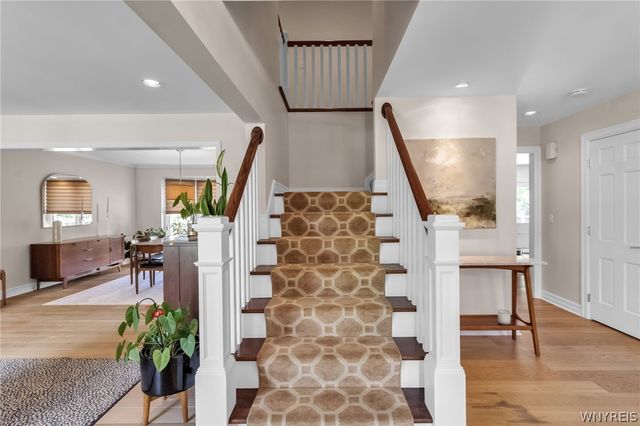 11 Pine Court, Amherst, NY 14221