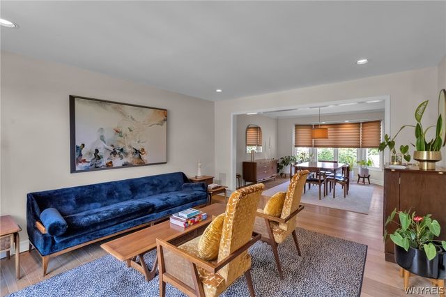 11 Pine Court, Amherst, NY 14221