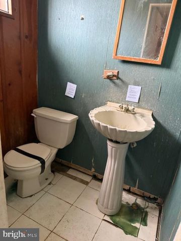 2508 SAINT CLAIR DR, Temple Hills, MD 20748