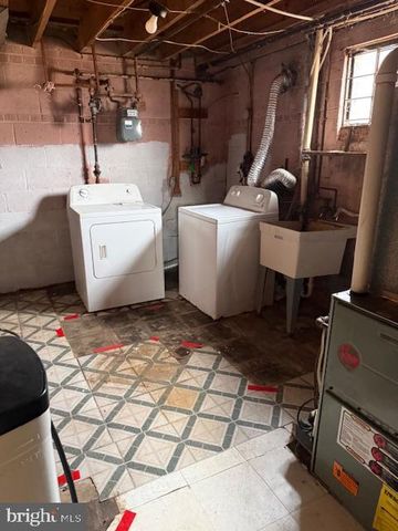 2508 SAINT CLAIR DR, Temple Hills, MD 20748