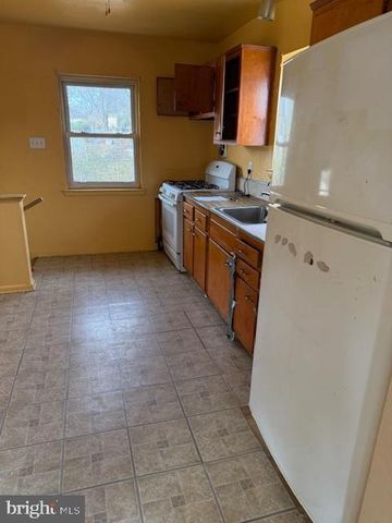 2508 SAINT CLAIR DR, Temple Hills, MD 20748