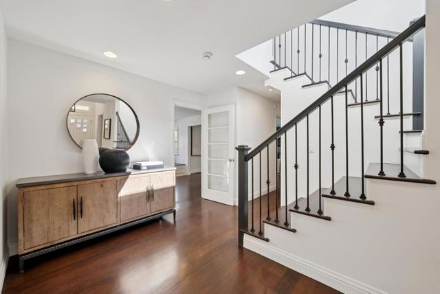 900 Highlands Circle, Los Altos, CA 94024