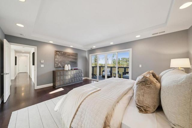 900 Highlands Circle, Los Altos, CA 94024