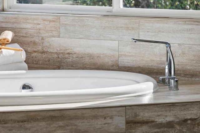 900 Highlands Circle, Los Altos, CA 94024