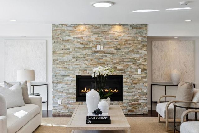 900 Highlands Circle, Los Altos, CA 94024