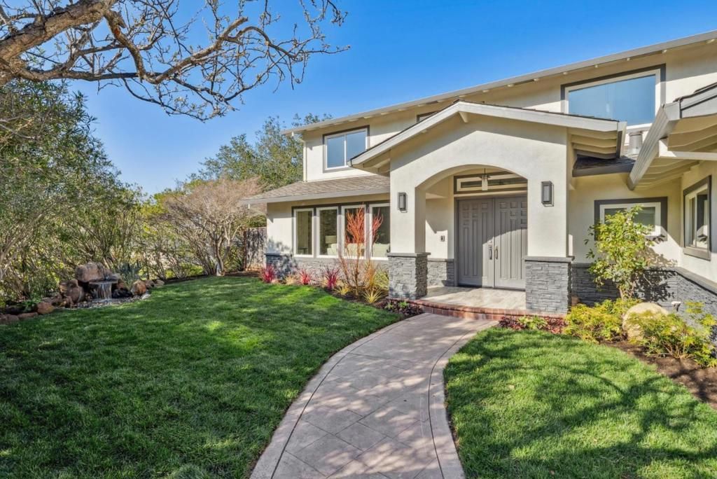 900 Highlands Circle, Los Altos, CA 94024