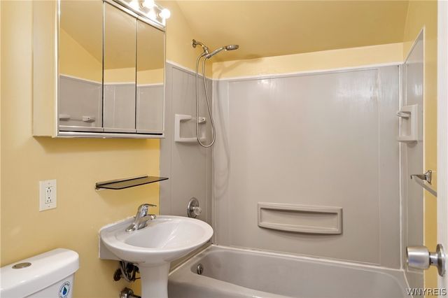 32 Mariner Street, Buffalo, NY 14201