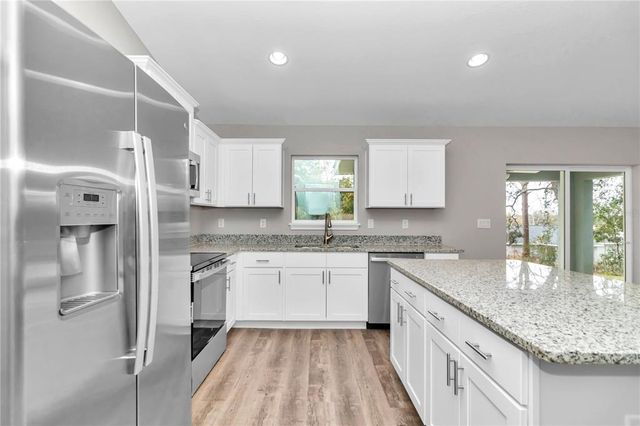 25 LOCUST LOOP LANE, Ocala, FL 34472