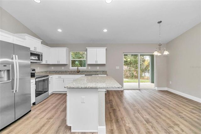 25 LOCUST LOOP LANE, Ocala, FL 34472