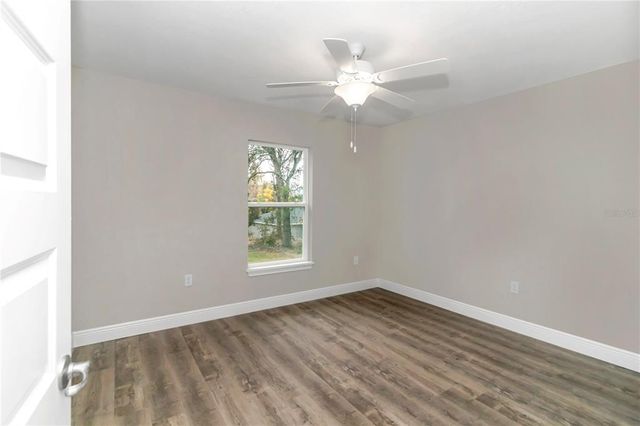 25 LOCUST LOOP LANE, Ocala, FL 34472