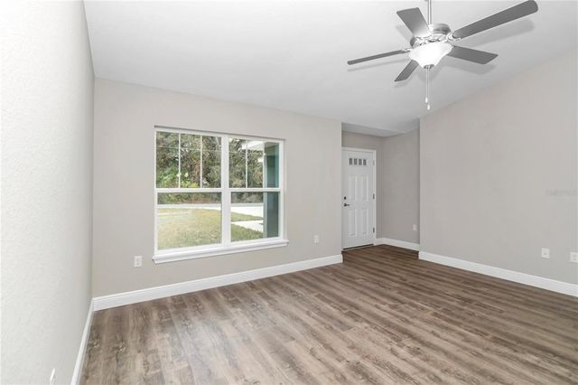 25 LOCUST LOOP LANE, Ocala, FL 34472
