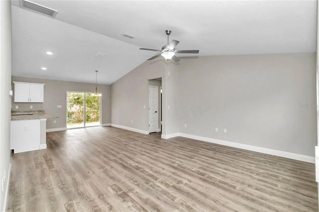 25 LOCUST LOOP LANE, Ocala, FL 34472