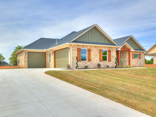 1236 Twin Oaks Drive, Blanchard, OK 73010