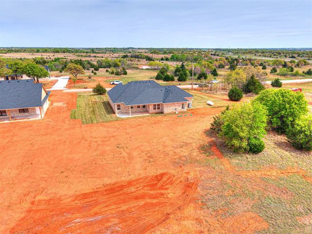 1236 Twin Oaks Drive, Blanchard, OK 73010