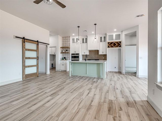 1236 Twin Oaks Drive, Blanchard, OK 73010