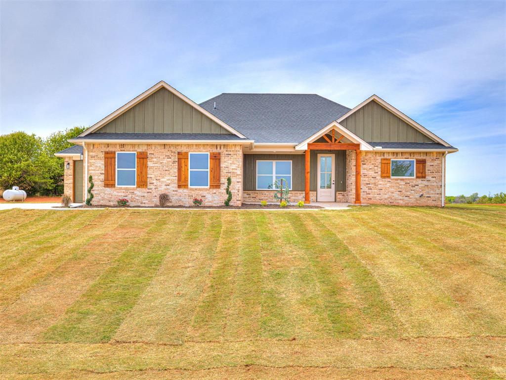 1236 Twin Oaks Drive, Blanchard, OK 73010