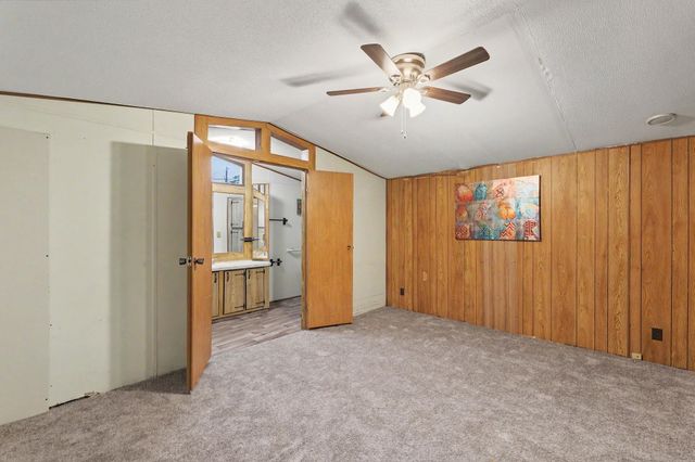 1635 S Vine St, Wichita, KS 67213