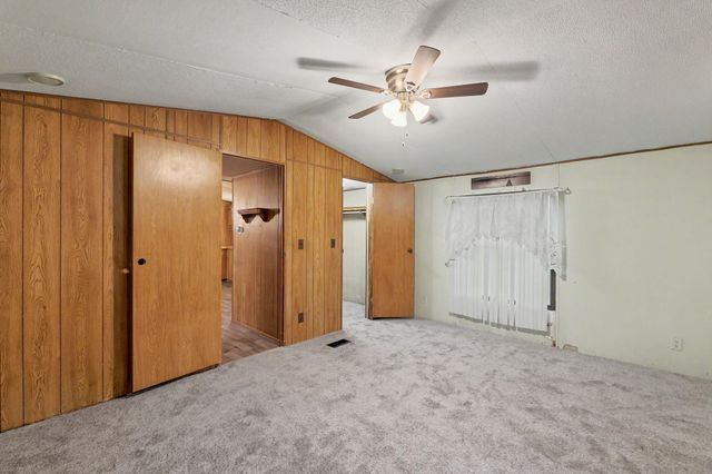 1635 S Vine St, Wichita, KS 67213