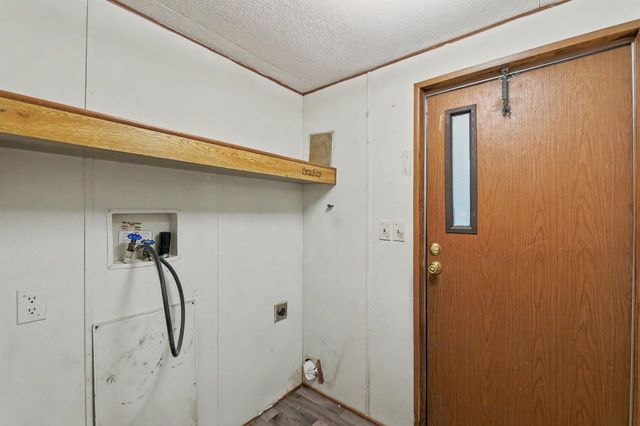 1635 S Vine St, Wichita, KS 67213