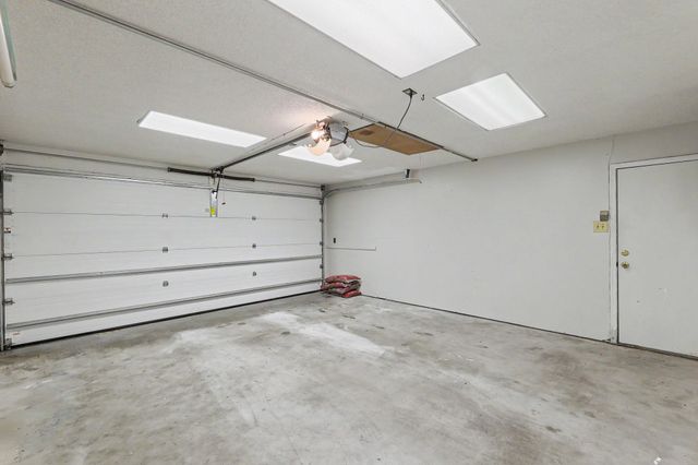 1635 S Vine St, Wichita, KS 67213