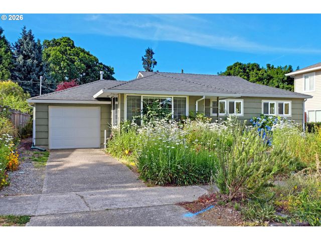 10910 Ne EUGENE St, Portland, OR 97220