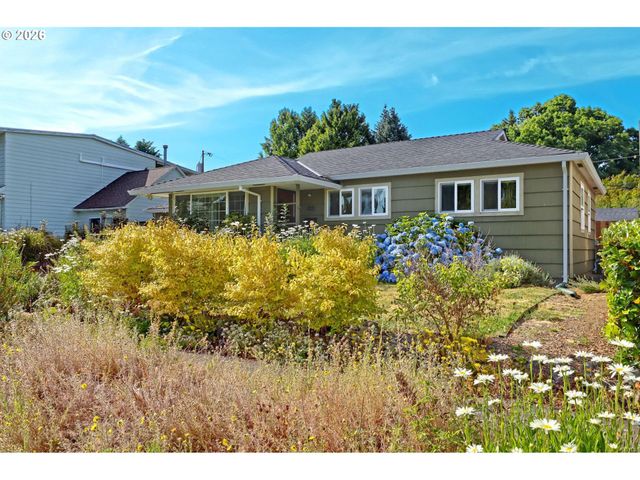 10910 Ne EUGENE St, Portland, OR 97220