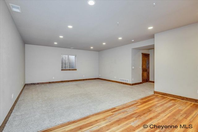 6519 HIGH SPRING ROAD, Cheyenne, WY 82001