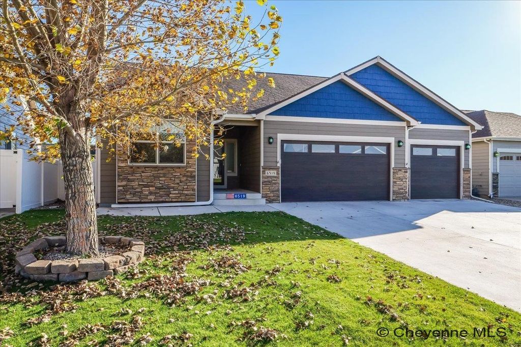 6519 HIGH SPRING ROAD, Cheyenne, WY 82001