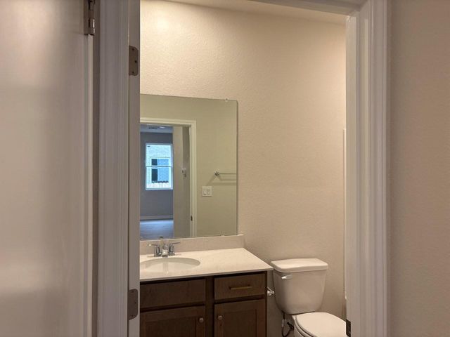 125 Knockout Rose DR, San Marcos, TX 78666