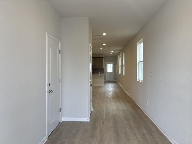 125 Knockout Rose DR, San Marcos, TX 78666