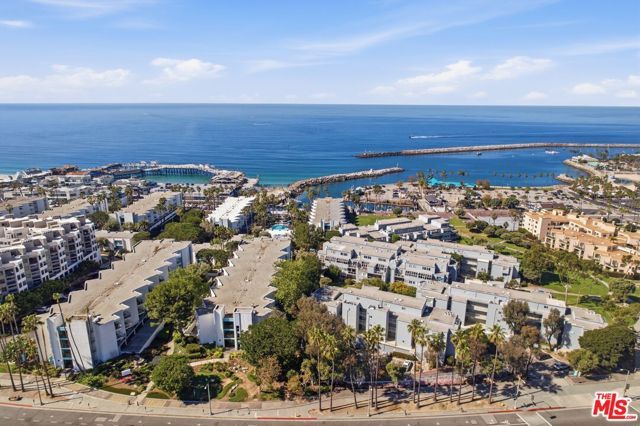 240 The 310, Redondo Beach, CA 90277