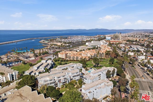 240 The 310, Redondo Beach, CA 90277