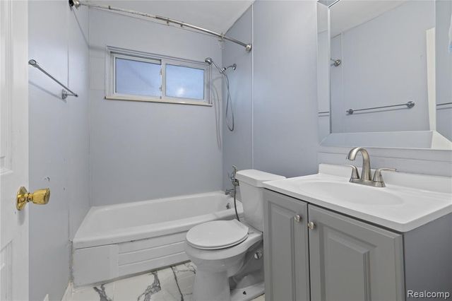 5627 Gertrude Street, Dearborn Heights, MI 48125