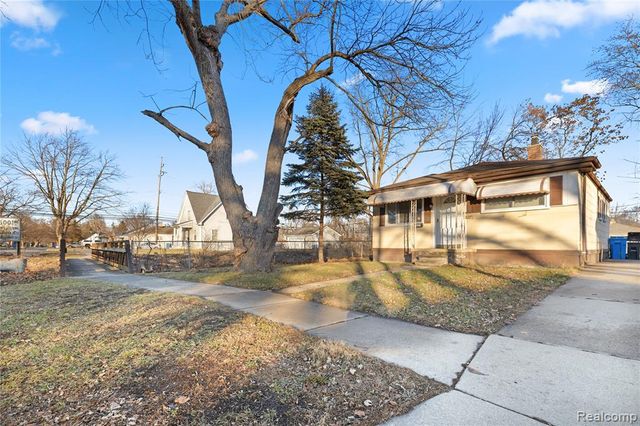 5627 Gertrude Street, Dearborn Heights, MI 48125