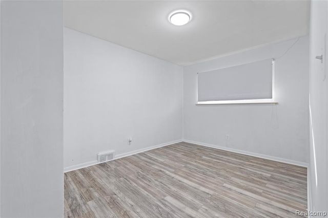 5627 Gertrude Street, Dearborn Heights, MI 48125