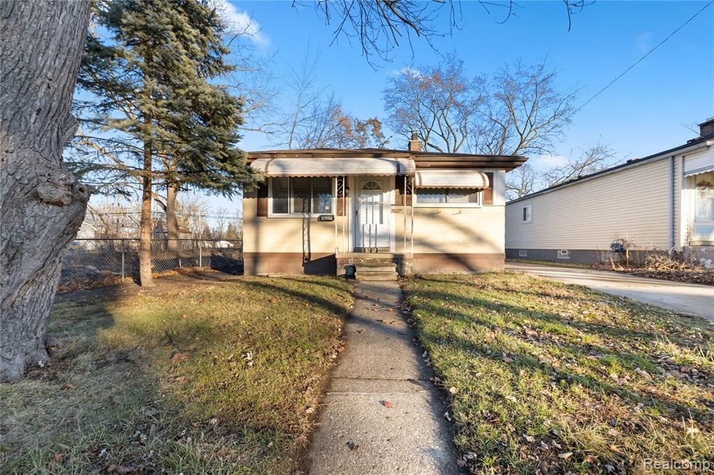 5627 Gertrude Street, Dearborn Heights, MI 48125